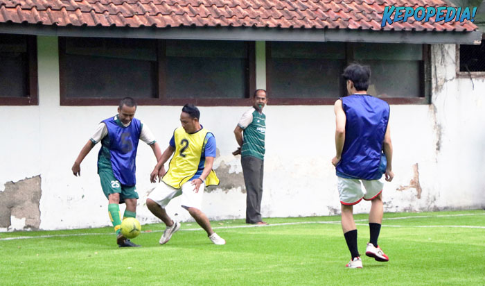 POLBANGTAN BOGOR: Direktur Polbangtan Bogor, Yoyon Haryanto menegaskan, tujuan kompetisi Direktur Cup diselenggarakan untuk menguatkan rasa kebersamaan dan sportivitas antar civitas akademika. Juga momen penting untuk memperkenalkan lapangan futsal baru, sebagai fasilitas penunjang kegiatan pegawai dan mahasiswa.