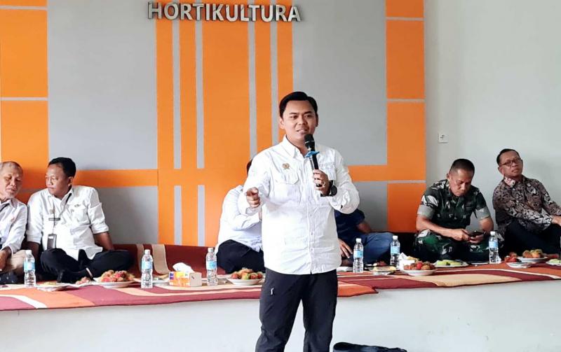 POLBANGTAN BOGOR: Direktur Polbangtan Bogor, Yoyon Haryanto selaku PJ Kabupaten Muaro Jambi di Provinsi Jambi mengajak pihak-pihak terkait dari multisektor mendukung pencapaian swasembada pangan seperti ditargetkan Mentan Andi Amran Sulaiman mewujudkan Asta Cita dari Presiden RI Prabowo Subianto.