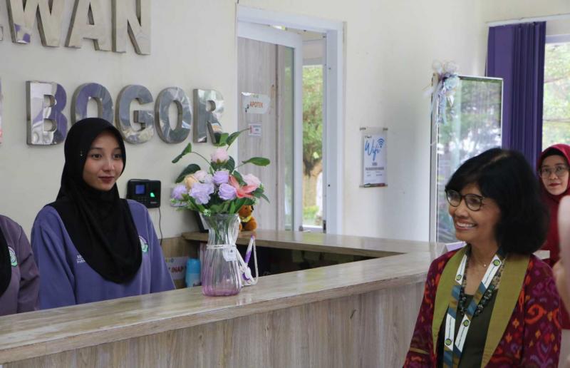 POLBANGTAN BOGOR: Direktur Yoyon Haryanto mengatakan akreditasi Unggul ini diberikan setelah Prodi D-III Kesehatan Hewan Polbangtan Bogor dinilai telah memenuhi seluruh ketentuan pengelolaan dan penyelenggaraan pendidikan sesuai dengan peraturan perundang-undangan yang berlaku. 