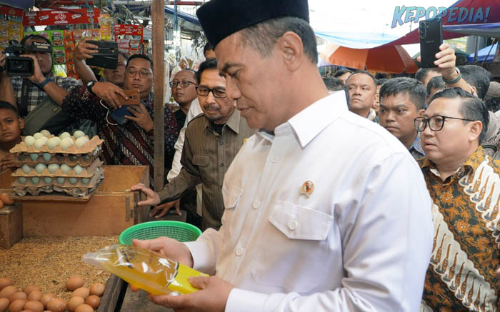 BBPP BATANGKALUKU: Mentan Amran Sulaiman meminta Satgas Pangan mengusut tuntas peredaran MinyaKita, yang merupakan sisa (residu) kasus lama yang telah diproses hukum dan berstatus berkas perkara lengkap atau P21, segera diusut tuntas agar tidak ada lagi produk bermasalah beredar di pasar. 