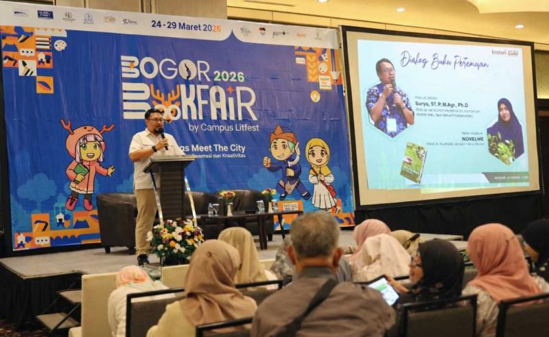 BB PUSTAKA: Kepala BB Pustaka, Eko Nugroho DP diwakili Kabag Umum Revo Agri Muis mengatakan bahwa kegiatan diskusi buku diharapkan mengedukasi masyarakat, penyuluh dan petani untuk memanfaatkan potensi sumber hara tanaman yang ada di sekitar. [Foto: Dani]