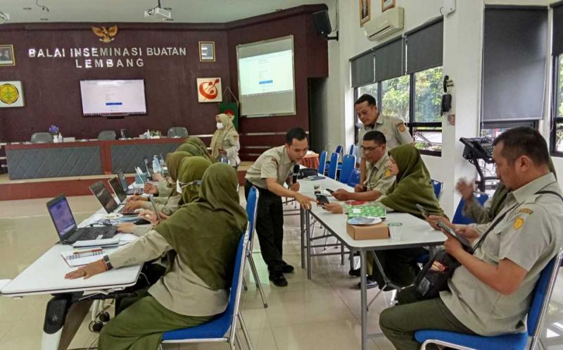 BB PUSTAKA: Kepala BB Pustaka, Eko Nugroho DP mengatakan Kementan berupaya meningkatkan kemampuan jajarannya di seluruh Undonesia, untuk menelusuri informasi dari sumber terpercaya, termasuk pemanfaatan jurnal internasional yang telah dilanggan.