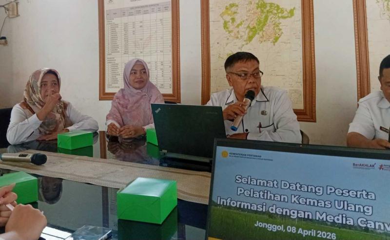 BB PUSTAKA: Kepala BB Pustaka, Eko Nugroho DP mengatakan, Kementan menggelar `Kemas Ulang Informasi` menjadi infografis menarik gunakan aplikasi Canva, untuk mendukung penyuluh menjadi `agen diseminasi` yang mampu menyajikan informasi relevan, mudah dipahami dan tepat sasaran bagi petani.