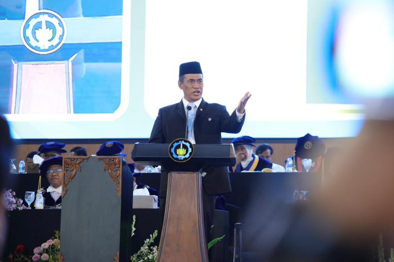 BBPKH CINAGARA: Ajakan Mentan Amran Sulaiman pada wisudawan ITS Surabaya, menjadi komitmen Kepala BBPKH Cinagara, Inneke Kusumawaty untuk melibatkan perguruan tinggi bagi pencapaian swasembada pangan nasional.