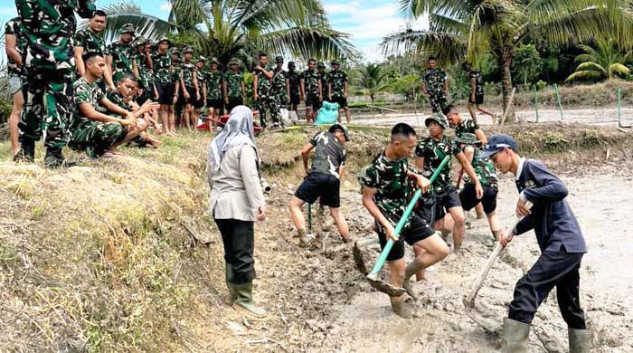 SMKPPN SEMBAWA: Kepala SMKPPN Sembawa, Budi Santoso  diwakili oleh Kepala Tata Usaha (TU) Syamsiyah mengatakan  peserta pelatihan dibekali materi komprehensif mulai dari penyiapan bibit, penanaman, pengairan, penyiangan, pemupukan, pengendalian organisme pengganggu tanaman atau OPT hingga panen.