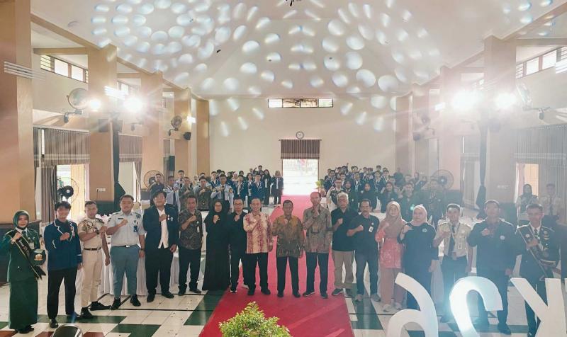 POLBANGTAN YOMA: Direktur Polbangtan YoMa, R. Hermawan [tengah kiri] bersama 45 finalis dari 19 perguruan tinggi kedinasan yang mengikuti PIPTK 2026 sebagai wadah kolaborasi dan pengembangan kapasitas mahasiswa dari berbagai perguruan tinggi kedinasan di seluruh Indonesia.