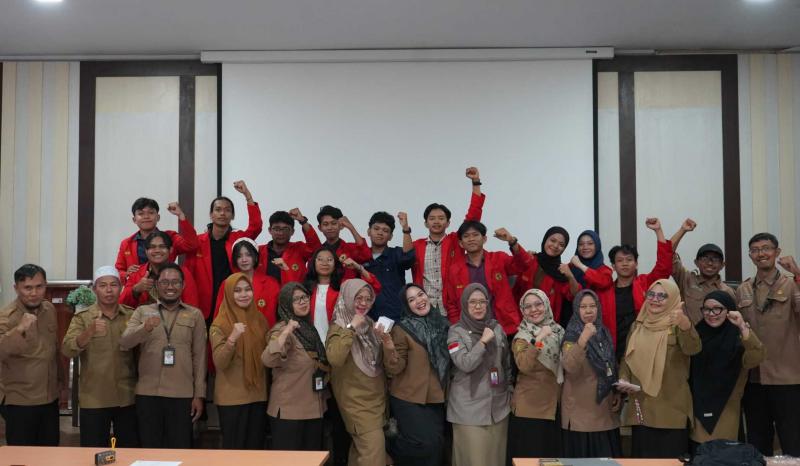 BBPP BATANGKALUKU: Kepala BBPP Batangkaluku, Jamaluddin Al Afgani mengatakan kegiatan `pelepasan magang` mahasiswa Jurusan Teknologi Pertanian Unhas Makassar, menandai berakhirnya proses pembelajaran lapangan yang memberikan pengalaman nyata mengimplementasikan ilmu di bangku kuliah.