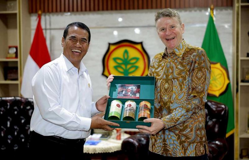 BBPP BATANGKALUKU: Mentan Amran Sulaiman mengatakan kerja sama tersebut merupakan kelanjutan dari kunjungan tenaga ahli Australia ke kawasan cetak sawah Dadahup pada April 2026. Wilayah tersebut menjadi fokus pemerintah bagi pengembangan lahan rawa produktif untuk meningkatkan produksi pangan nasional.