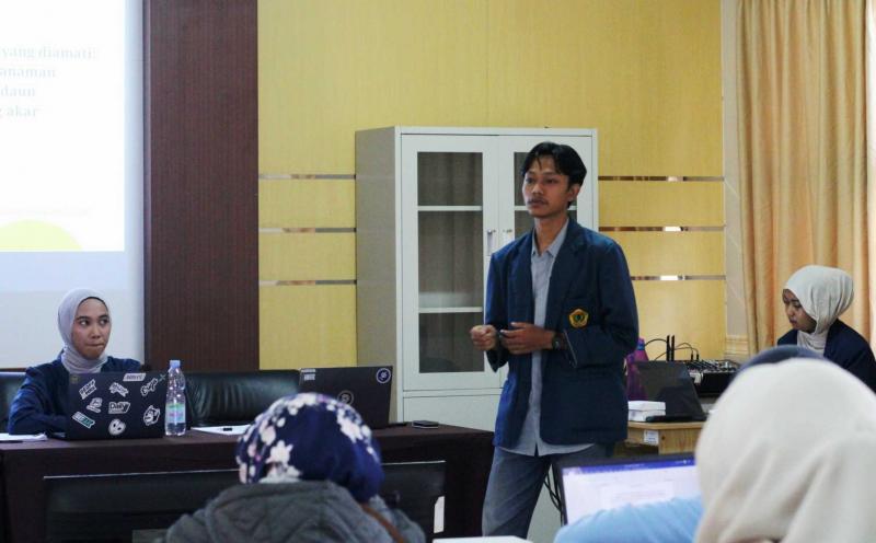 BBPP LEMBANG: Plt Kepala BBPP Lembang, Adi Destriadi Sutisna Seminar Hasil PKL menjadi momentum bagi mahasiswa untuk menunjukkan kemampuan analisis, menyampaikan hasil riset terapan, sekaligus berbagi solusi tantangan sektor pertanian. 