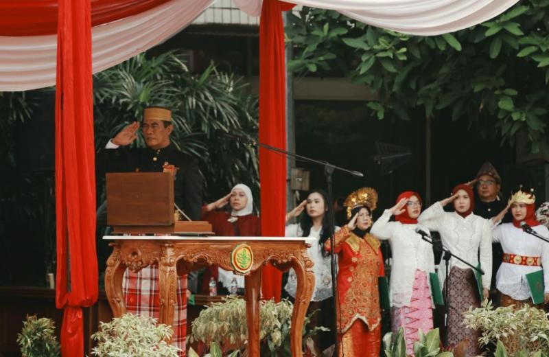 BB PUSTAKA: Mentan Amran Sulaiman menegaskan, capaian tersebut semakin lengkap dengan keberhasilan Indonesia kembali menargetkan ekspor beras ke Malaysia dengan pengiriman awal mencapai 1.000 ton dan peluang pasar yang dapat berkembang hingga 200.000 ton bahkan 1 juta ton.