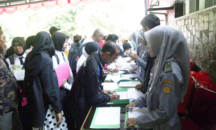 POLBANGTAN BOGOR: Direktur Yoyon Haryanto mengatakan   dari 249 calon mahasiswa, 74 orang memilih Prodi  Penyuluhan Pertanian Berkelanjutan (PPB), 68 orang memilih Penyuluhan Peternakan dan Kesejahteraan Hewan (PPKH), 37 orang Teknologi Mekanisasi Pertanian (TMP), 36 orang Agribisnis Hortikultura (AGH), dan 34 orang Kesehatan Hewan (Keswan).
