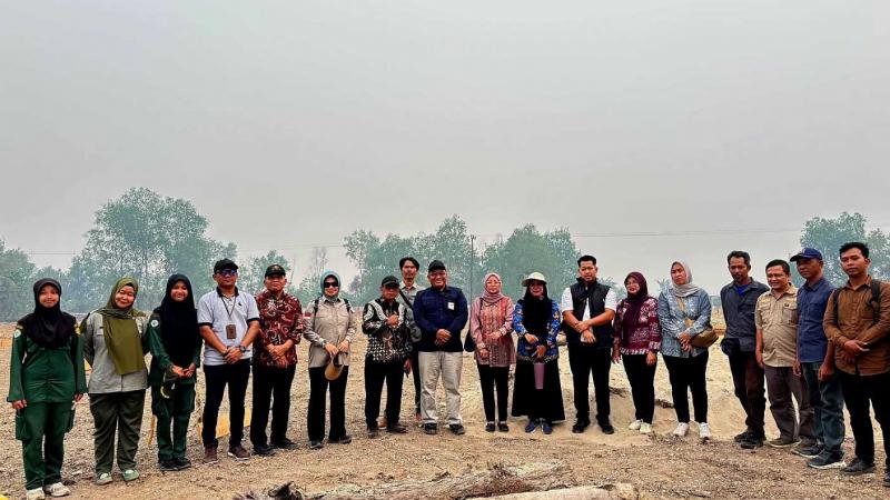 BBPKH CINAGARA: Kepala BBPKH Cinagara, Inneke Kusumawaty [ke-6 kiri] selaku PJ Brigade Pangan Sumsel mengedepanan sinergi pemerintah pusat, pemerintah daerah, penyuluh, petani, dan berbagai pemangku kepentingan, yang dinilai menjadi bagian penting mempercepat pelaksanaan program di lapangan.