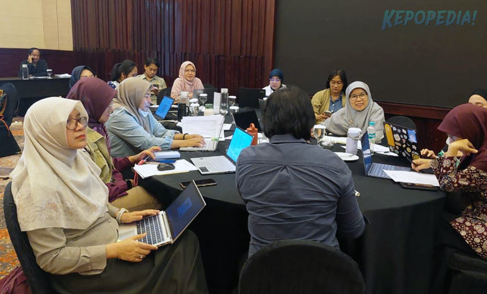 BBPKH CINAGARA: Kabalai Cinagara, Inneke Kusumawaty mengatakan pengalaman penyelenggaraan PELVI menjadi salah satu bahan pembelajaran merumuskan penguatan FETP–FETPV 2027. Pembahasan mencakup penyesuaian kurikulum, pemetaan kebutuhan kompetensi, ketersediaan mentor dan calon peserta, penentuan institusi pelaksana, serta mekanisme koordinasi antarsektor.