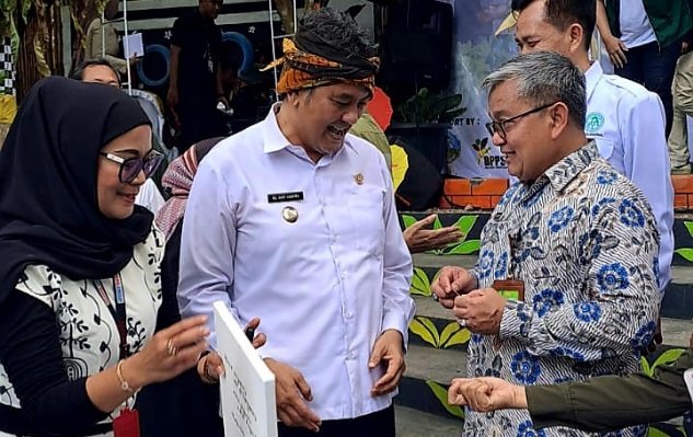 BBPP LEMBANG: Kapuslat Tedi Dirhamsyah mengingatkan agar momentum Jambore hendaknya dimanfaatkan saling mengenal lebih dekat, bertukar gagasan, memperluas jejaring dan merumuskan langkah-langkah yang memperkuat peran P4S di daerah masing-masing, untuk merefleksikan perjalanan panjang P4S beserta kontribusinya bagi pembangunan pertanian.